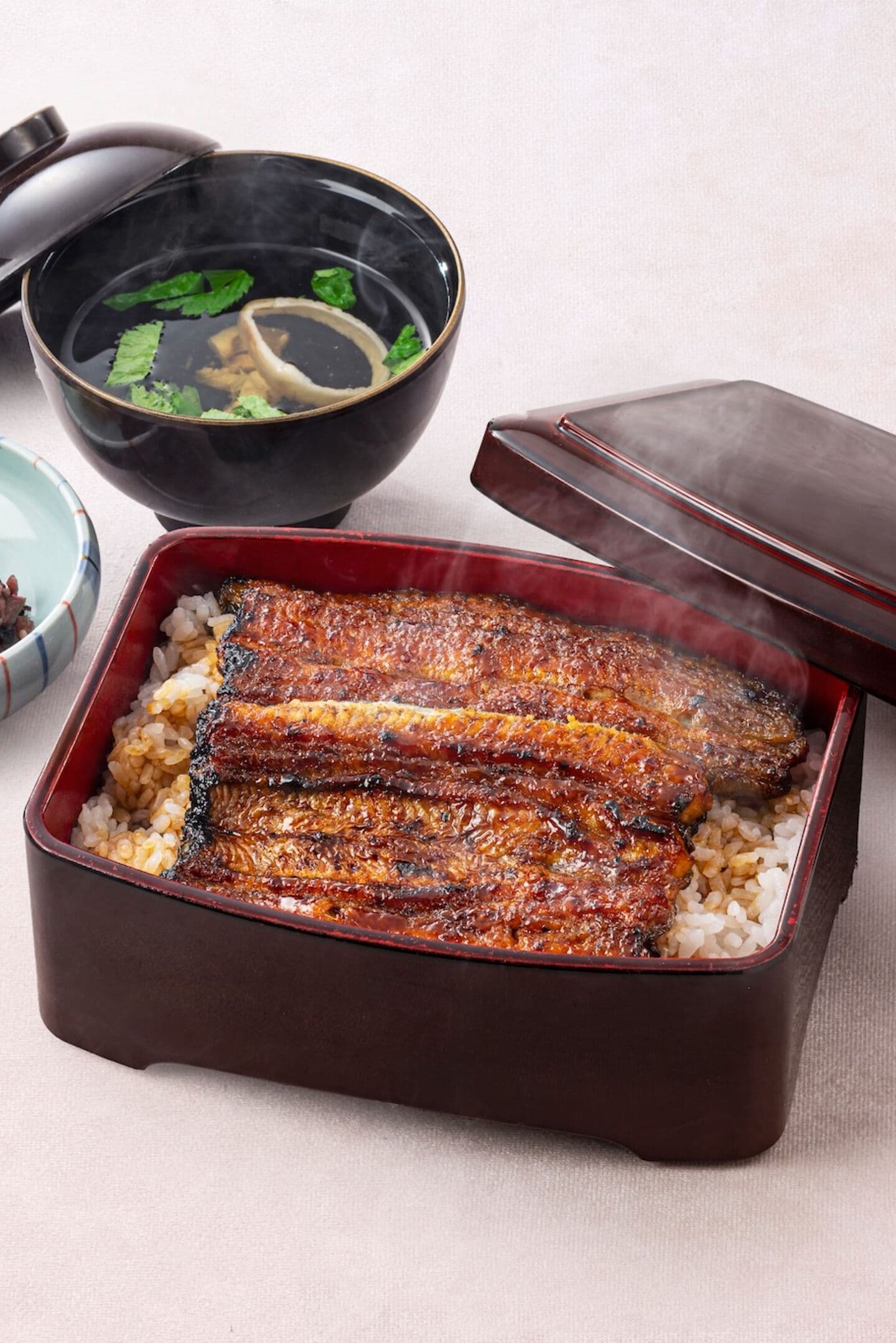 恵比寿亭 九州厳選うな重 炭火焼き